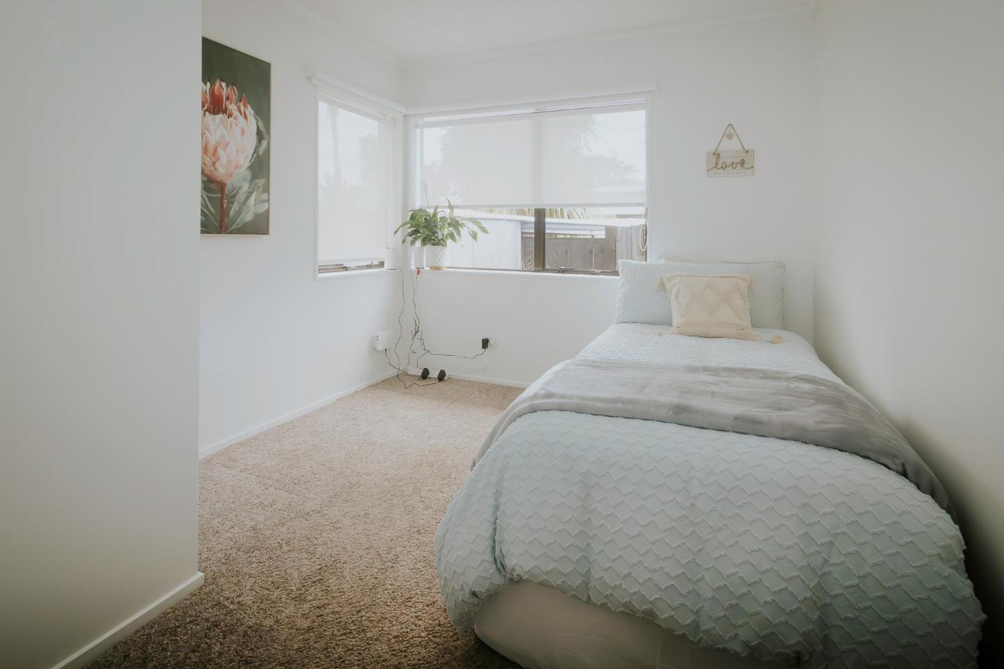 Salty Breeze Beach House Orewa Exterior photo